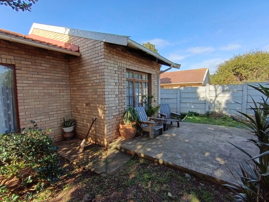 3 Bedroom Property for Sale in C Place Eastern Cape